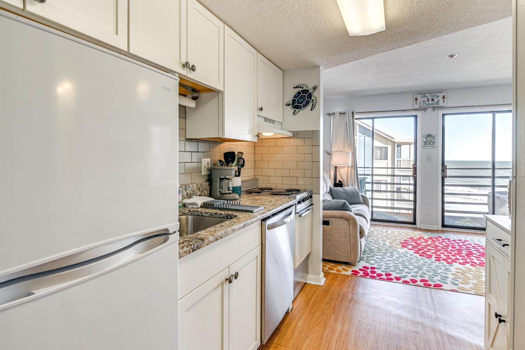 Cozy Beachfront Condo With Wifi, Views And Pool Access Myrtle Beach Bagian luar foto